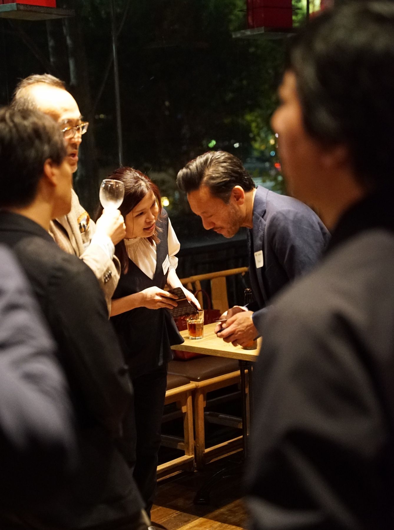 Guests exchanging details at the SEG3 Supper Club Tokyo